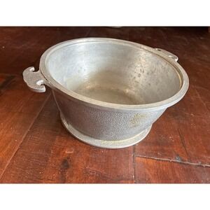 Vintage Guardian Service 2 Quart Casserole Kitchenware 9.5" Hammered Aluminum